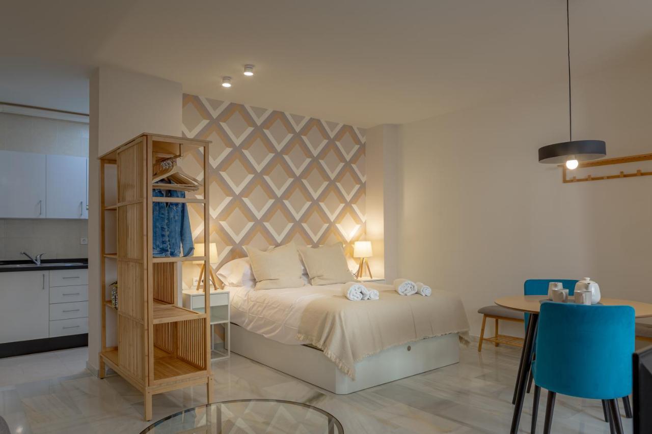 Teatro Suites Malaga Playa Eksteriør billede