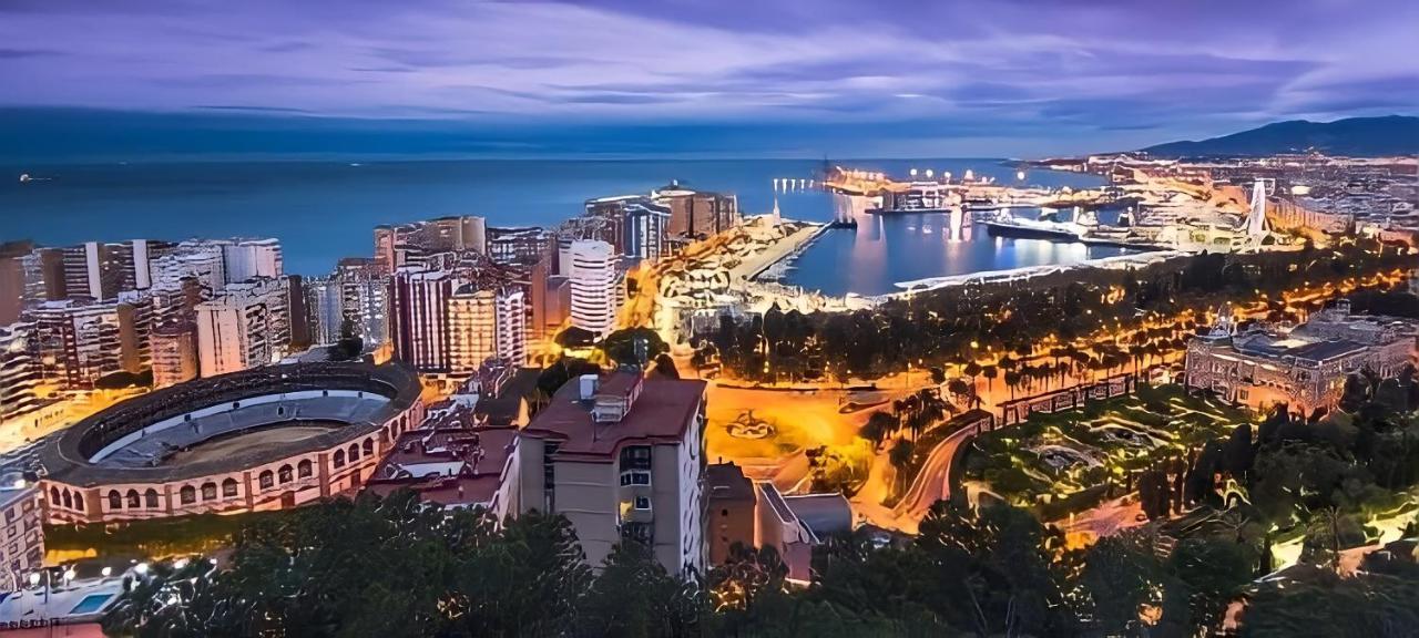 Teatro Suites Malaga Playa Eksteriør billede